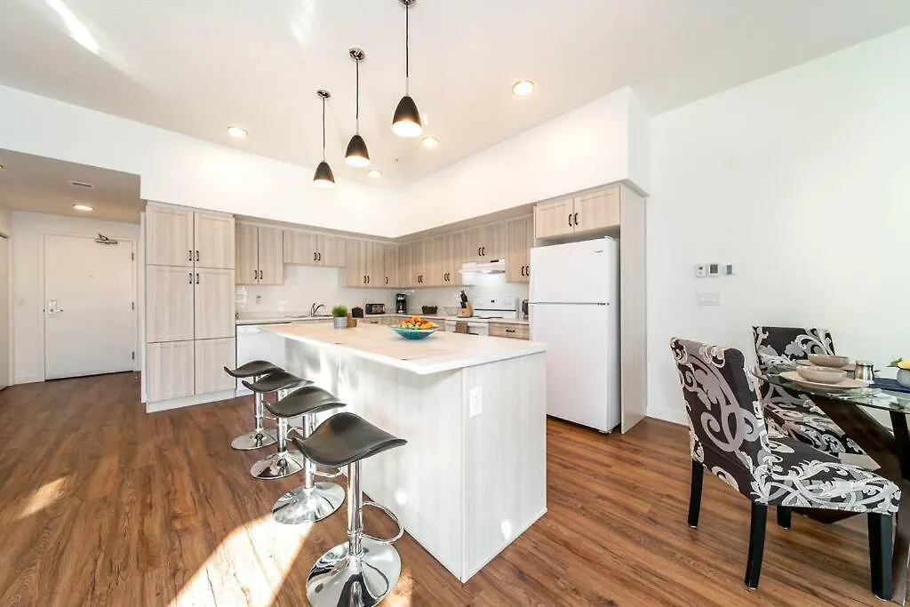 Stylish Close To D/T Free Parking King Bed 2Bed Edmonton